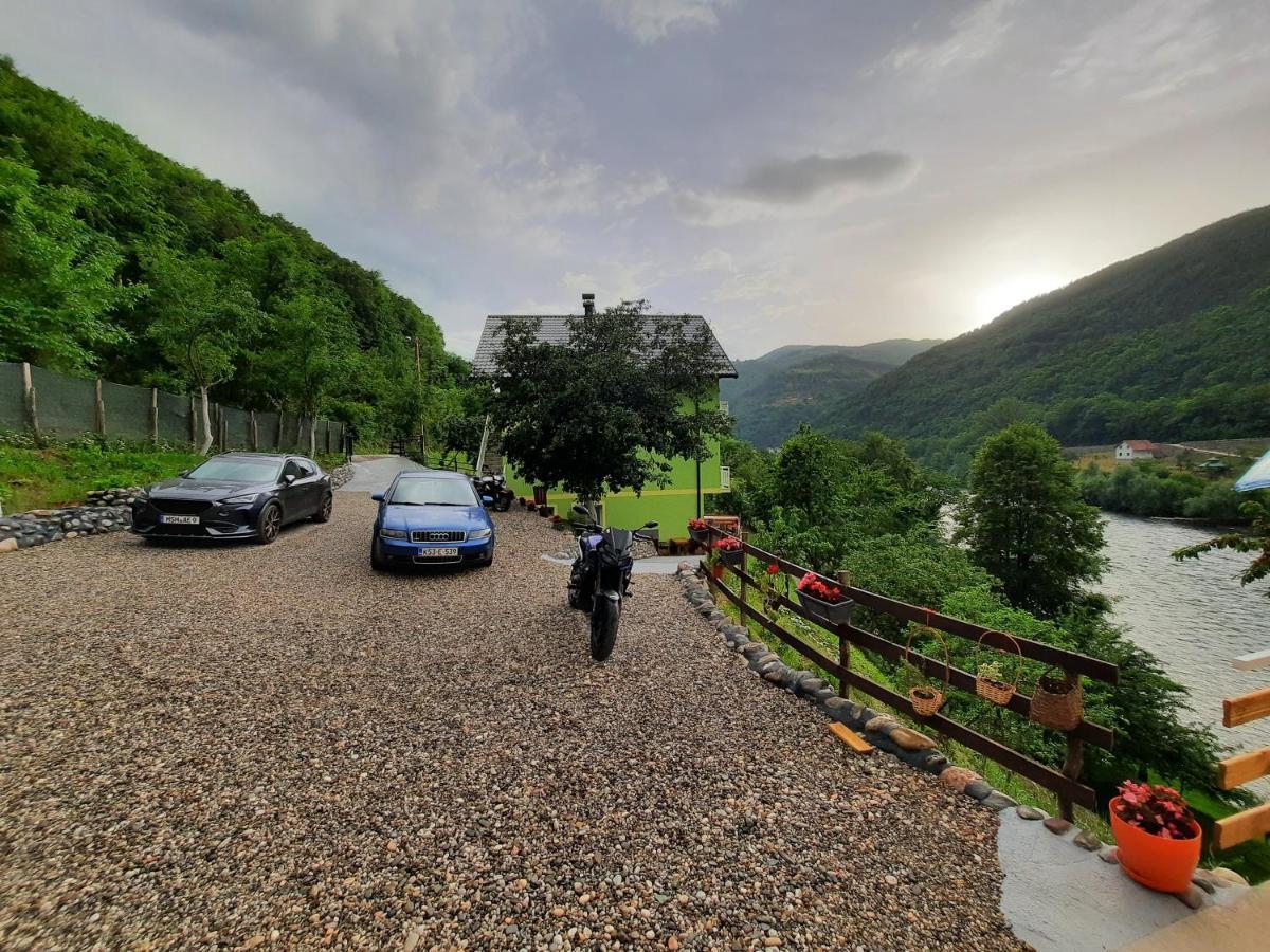 Apartmani Vila Na Drini Foca Exterior foto